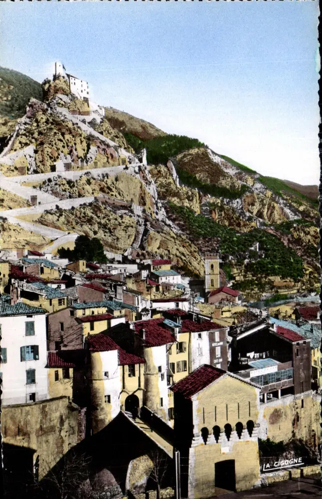 Entrevaux — Der Eingang zur befestigten Stadt und die Citadel — Verlag « La Cigogne », rue de Milo, Monaco - Vorderseite