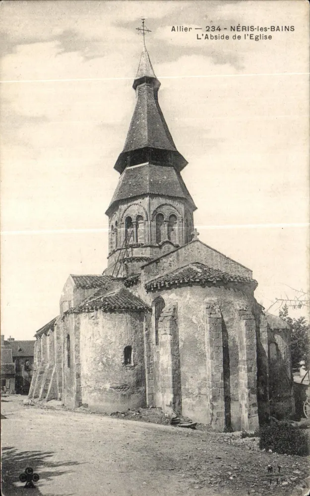 Nérîs-les-Bains — A Abside da Igreja — Allier 234 - Frente