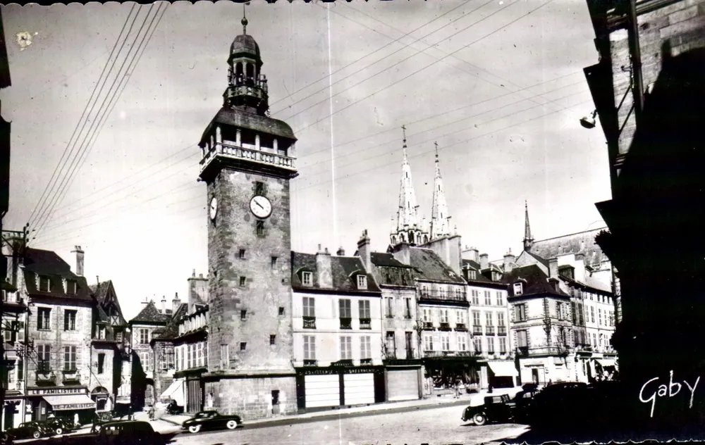 Moulins (Allier) — Torre Jacquemart — Ediciones Gaby - Anverso
