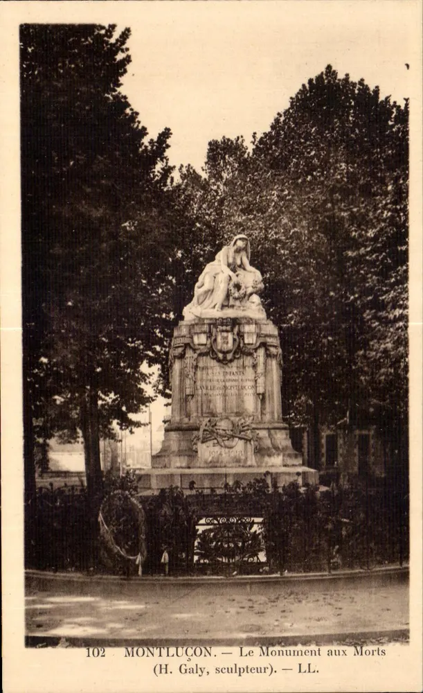 Montluçon — O Monumento aos Mortos (H. Galy, escultor) — LL. - Frente