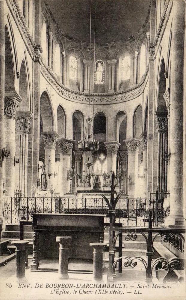 L'Église, le Chœur (XIIe siècle) — Env. de Bourbon-l'Archambault, Saint-Menoax — LL. - Frente