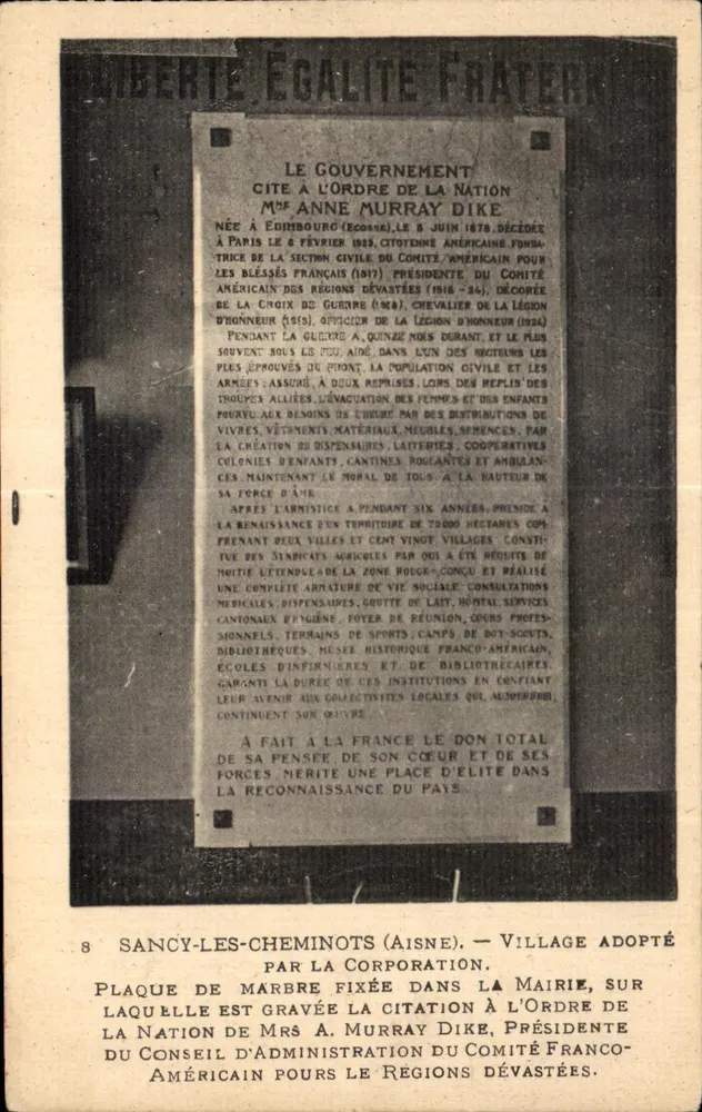 Sancy-les-Cheminots (Aisne) — Gedenktafel für Frau Anne Murray Dike — Mairie - Vorderseite