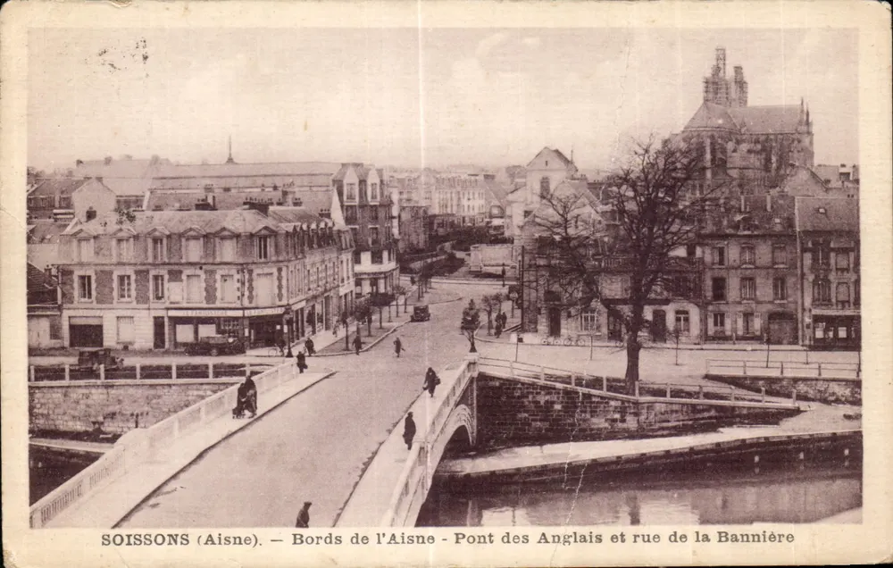 Soissons (Aisne) — Bords de l'Aisne - Pont des Anglais et rue de la Bannière — Edit. B. Nougardé - Frente