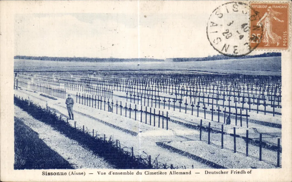 Sissonne (Aisne) — Überblick über den Deutschen Friedhof — Deutscher Friedhof - Vorderseite