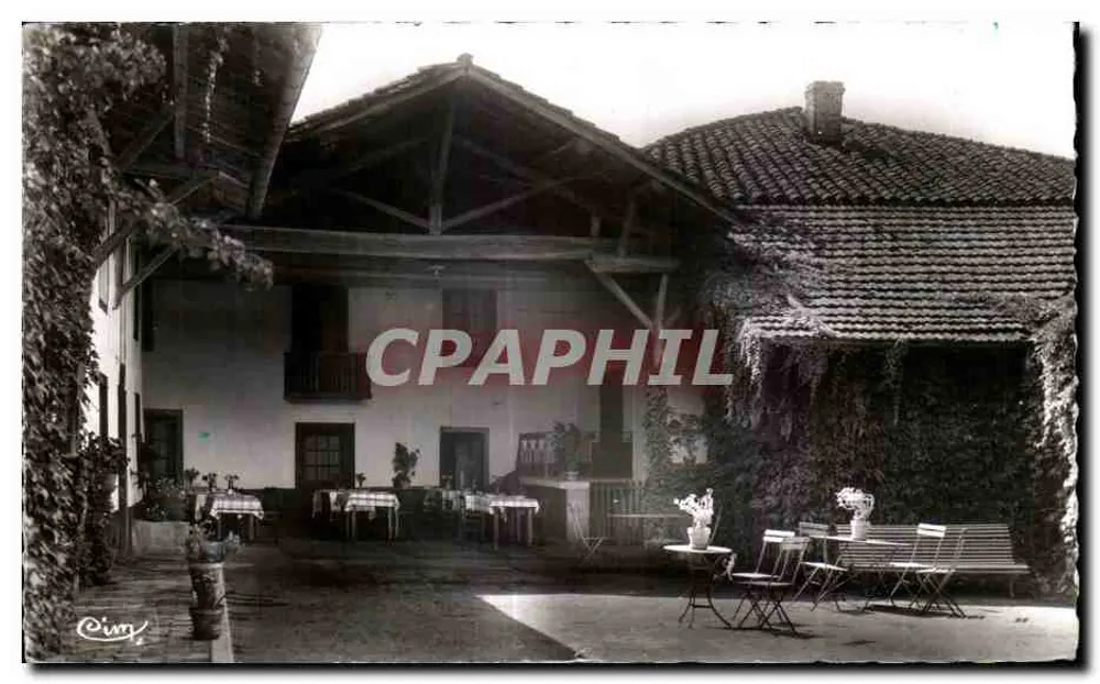 Beaupont (Ain) — Das alte Restaurant Guillot — Photographie von Cingy - Vorderseite
