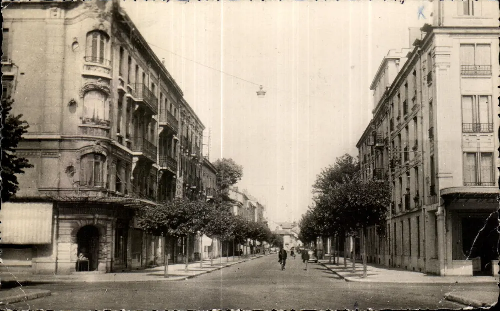 Bourg-en-Bresse — Rue Alphonse Baudin — Edición de los Cuatro Castillos, Lyon - Anverso