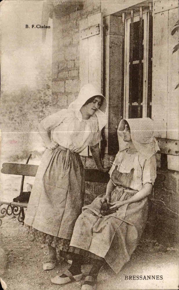 Duas mulheres em traje local — Bressannes — B. F. Chalon - Frente