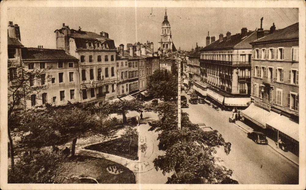 Place de la République — Ansicht der rue de l'Horloge mit der Uhrenturm — Edition Chalard, Bourg-en-Bresse - Vorderseite