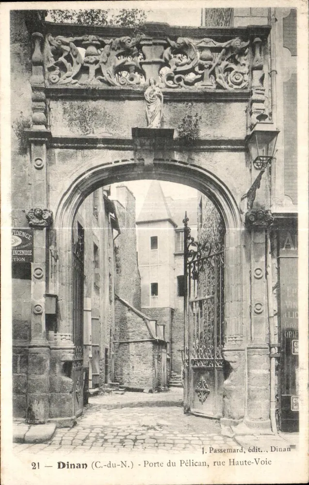 Dinan (C.-du-N.) - Tor des Pelikan, Hohe Straße — J. Passemard, Verlag, Dinan - Vorderseite