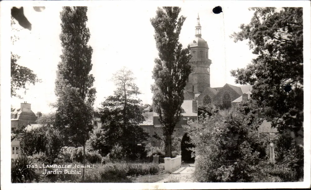 Lamballe (Côtes-du-Nord) — Jardim Público — Edição DOISDET, N° 1755 - Frente