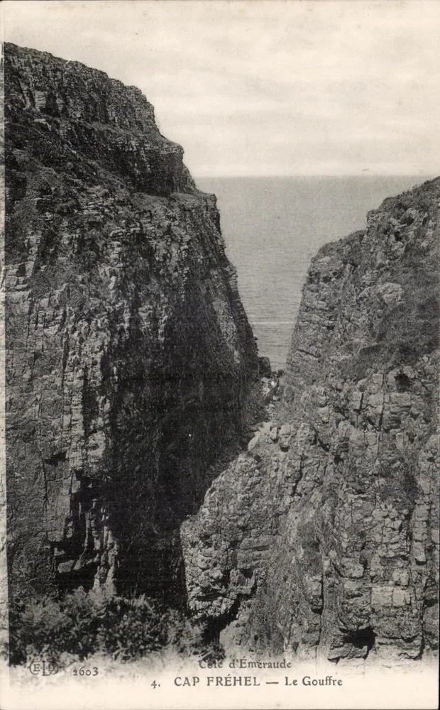 Cabo Fréhel — O Abismo — Costa da Esmeralda — Editor C.E.D. n°2603 - Frente