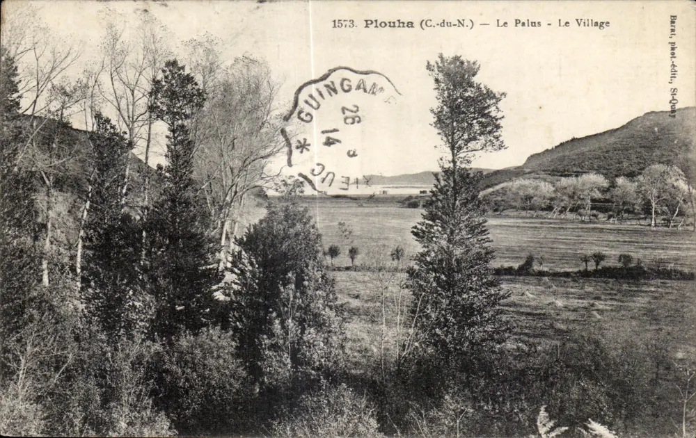 Plouha (C.-du-N.) — O Palus — O Village — Barra, fot. -dit-, St-Quay - Frente