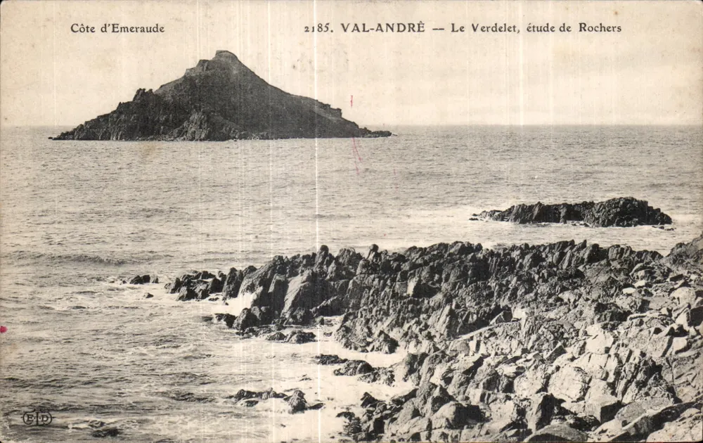 Costa da Esmeralda — O Verdelet, estudo de rochedos — VAL-ANDRÉ, n°2185 - Frente