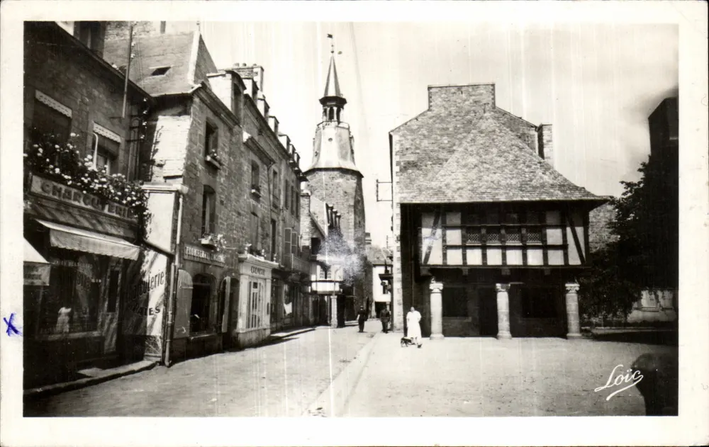 Dinan — Rue de l'Horloge und Tour de l'Horloge — Loïc - Vorderseite