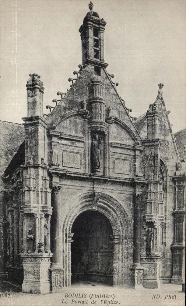 Bodilis (Finistère) — O Portal da Igreja — ND. Phot. - Frente