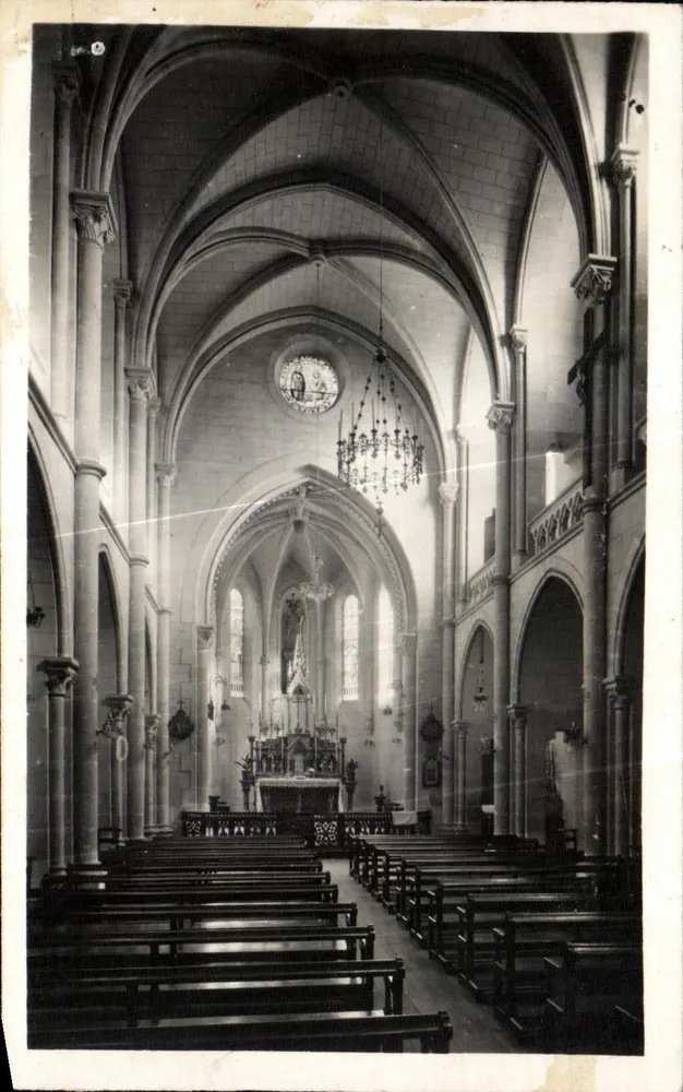 Interior da capela — AURILLAC — Edição Universitária Levallois - Frente
