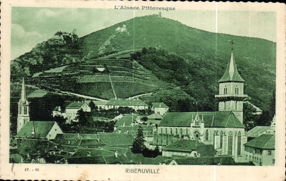 Ribeauvillé — Vista panorâmica com igreja e vinhedos — IV. - 85 - Frente