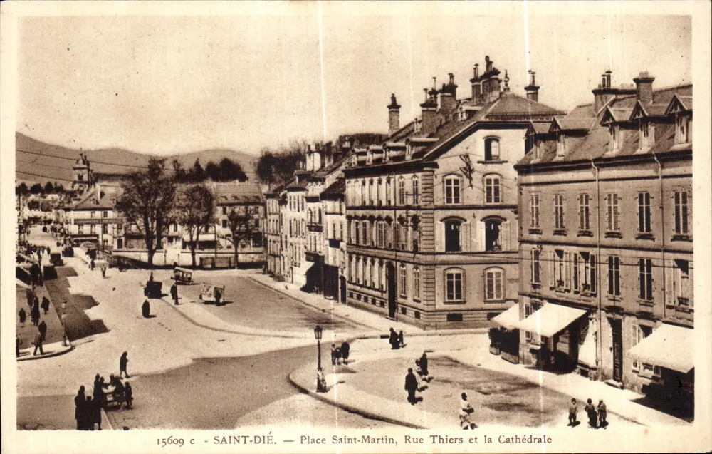 SAINT-DIÉ — Place Saint-Martin, Rue Thiers und die Kathedrale — Édition La Gigogne d'Ajol - Vorderseite