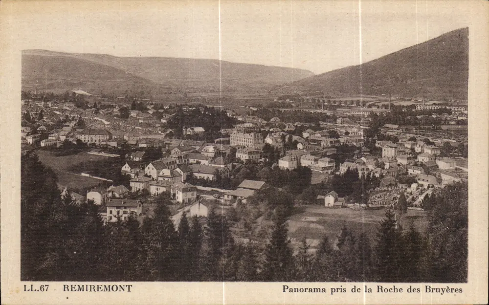 Remiremont — Panorama vom La Roche des Bruyères — LL.67 — Verlag: Cie des Arts Photomécaniques, Paris - Vorderseite