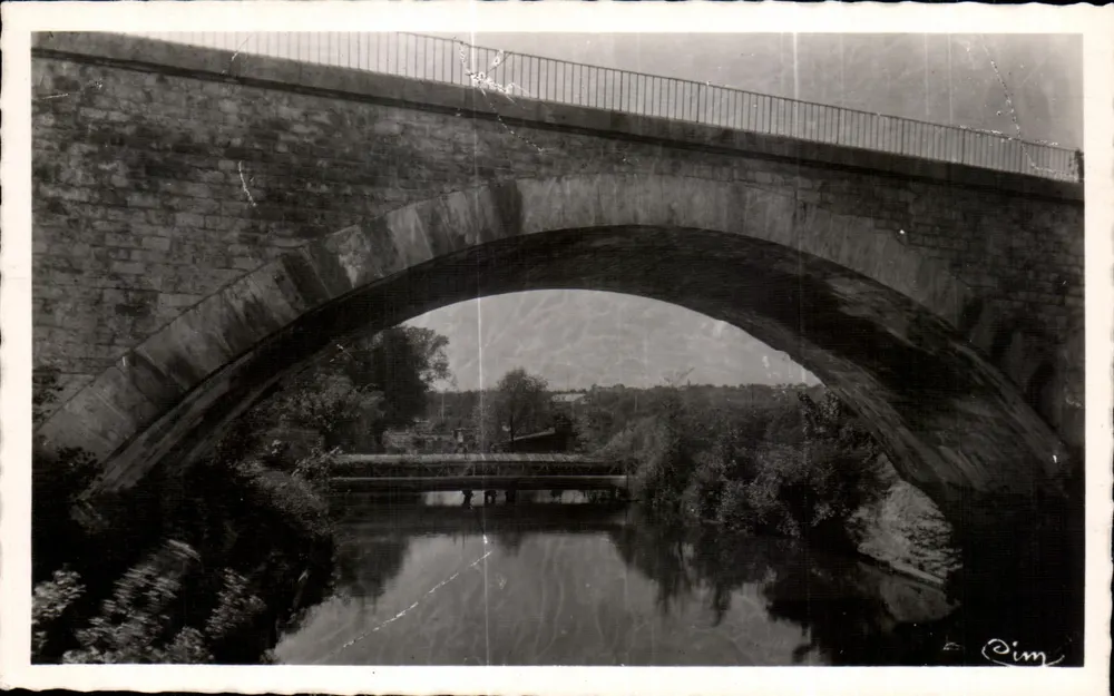 Essonne (S.-et-O.) — De Essonne en de spoorbrug - Voorkant