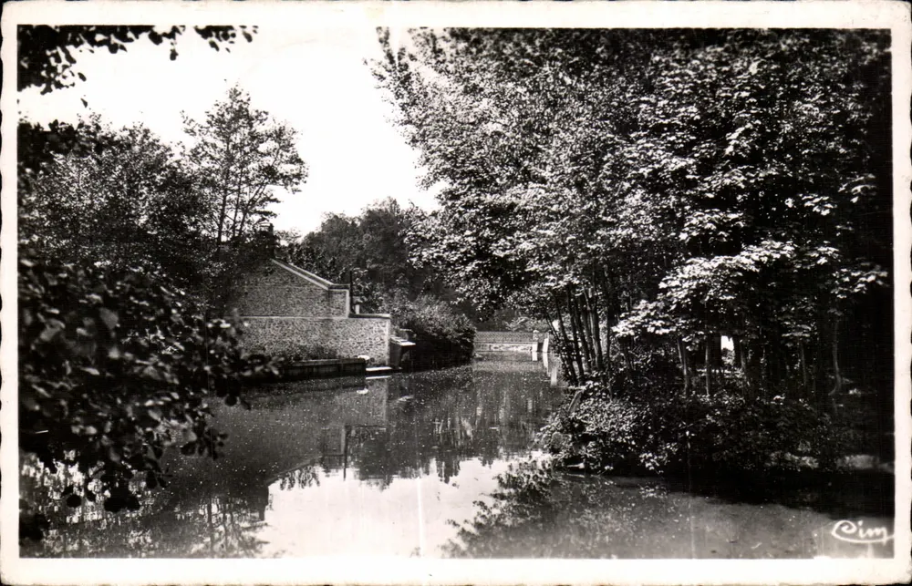 Młyny Hutteau — Corbeil (S.-et-O.) — wydawca Cim - Awers