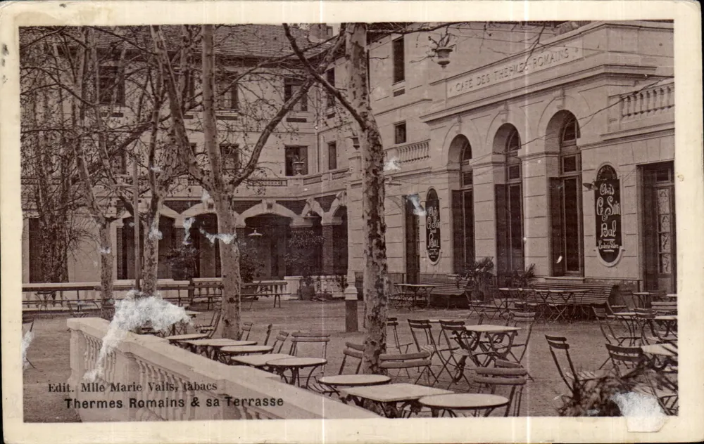 Café dos Termas Romanos — Terraço — Edit. Mlle Marie Vails, Tabacs - Frente