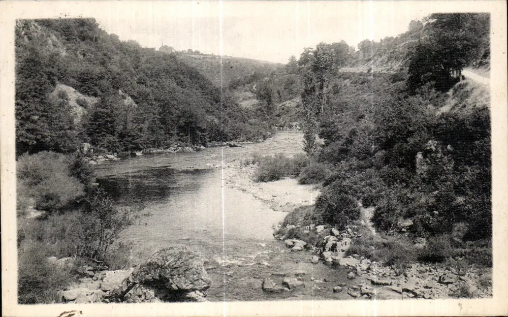 Gargilesse (Indre) — die Schlucht der Creuse von der Schwarzen Brücke aus gesehen — Verlag Vve Paaud, T. G. F. George Sand - Vorderseite