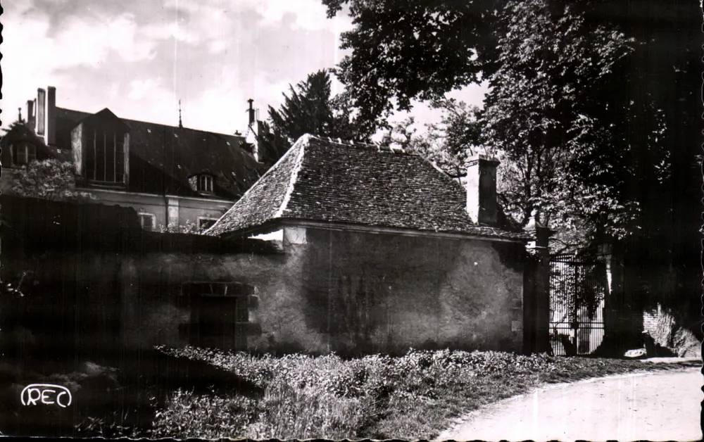 Eingang zum Schloss von George Sand — Nohant-Vicq (Indre) — M. ROUSSEL Foto - Verlag - Vorderseite