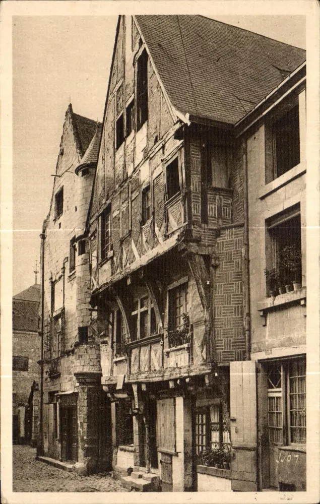 Chinon (Indre-et-Loire) — Casa de Joana d'Arc (século XV) — Les Éditions d'Art Wébly, Paris - Frente