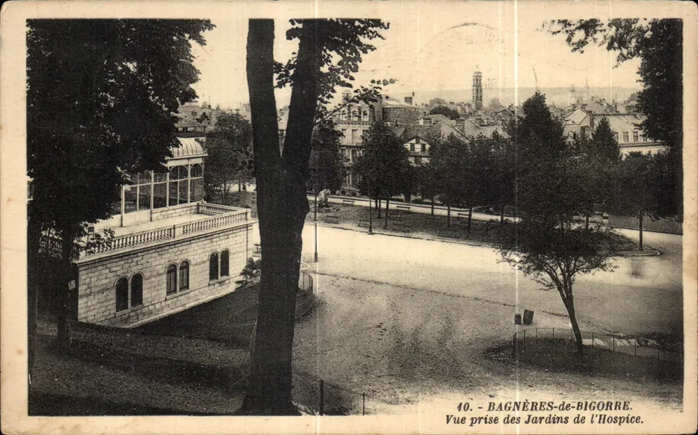 Bagnères-de-Bigorre — Ansicht aus den Gärten des Hospizes — G. Araud, Verleger - Vorderseite