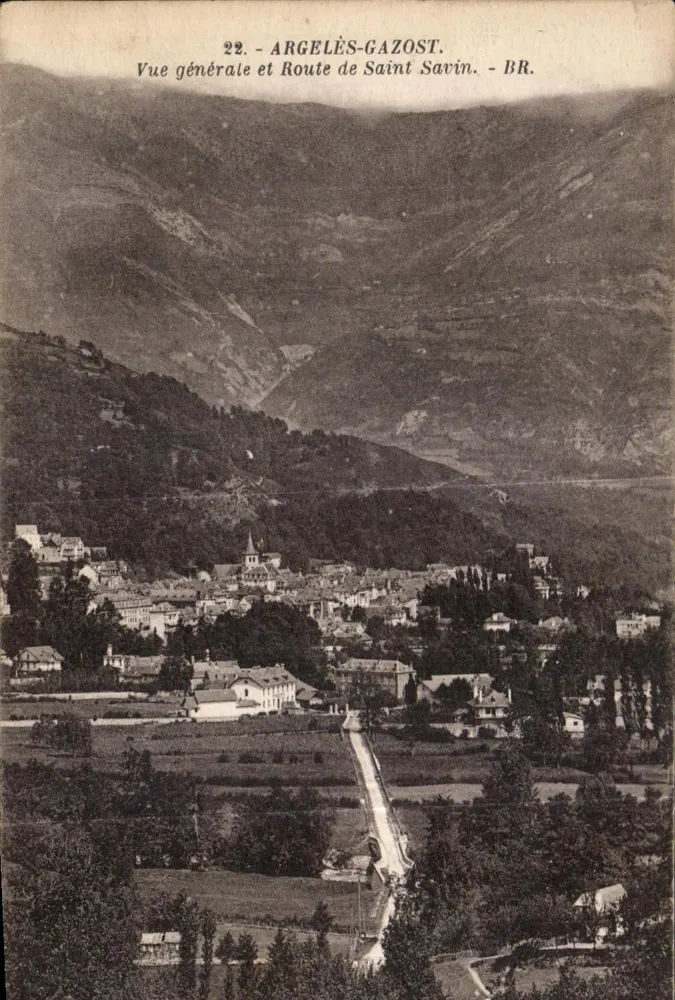 Argelès-Gazost — Allgemeiner Blick und Straße nach Saint-Savin — BR. - Vorderseite