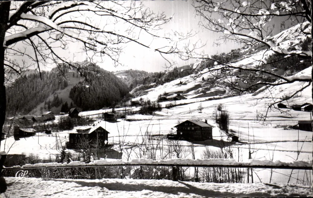 Les Contamines (1166 m.) — Die Chalets des Mont-Blanc "Renaitre" und Montjoie — C.A.P. Paris - Vorderseite