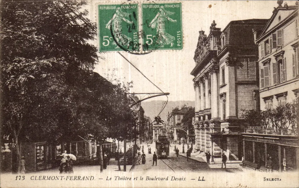 Clermont-Ferrand — Das Theater und der Boulevard Desaix — LL — Selecta - Vorderseite