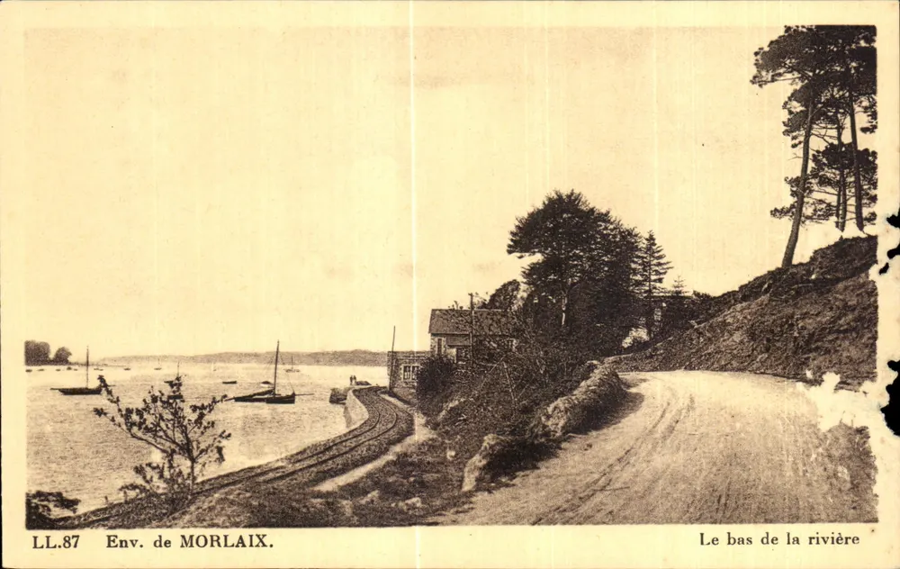 A base do rio — Env. de MORLAIX — LL.87 - Frente