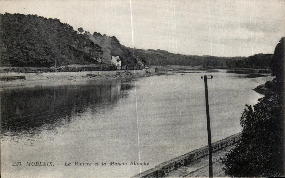 Morlaix — A Ribeira e a Casa Branca — editor Antigos Estabelecimentos Neuroulin e Cia - Frente