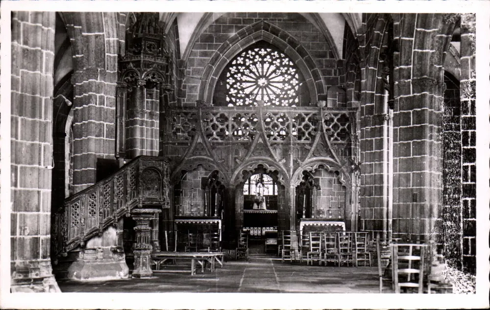 Innenansicht der Kirche — Le Folgoët (Finistère) — Photo Ér. Macch - Vorderseite