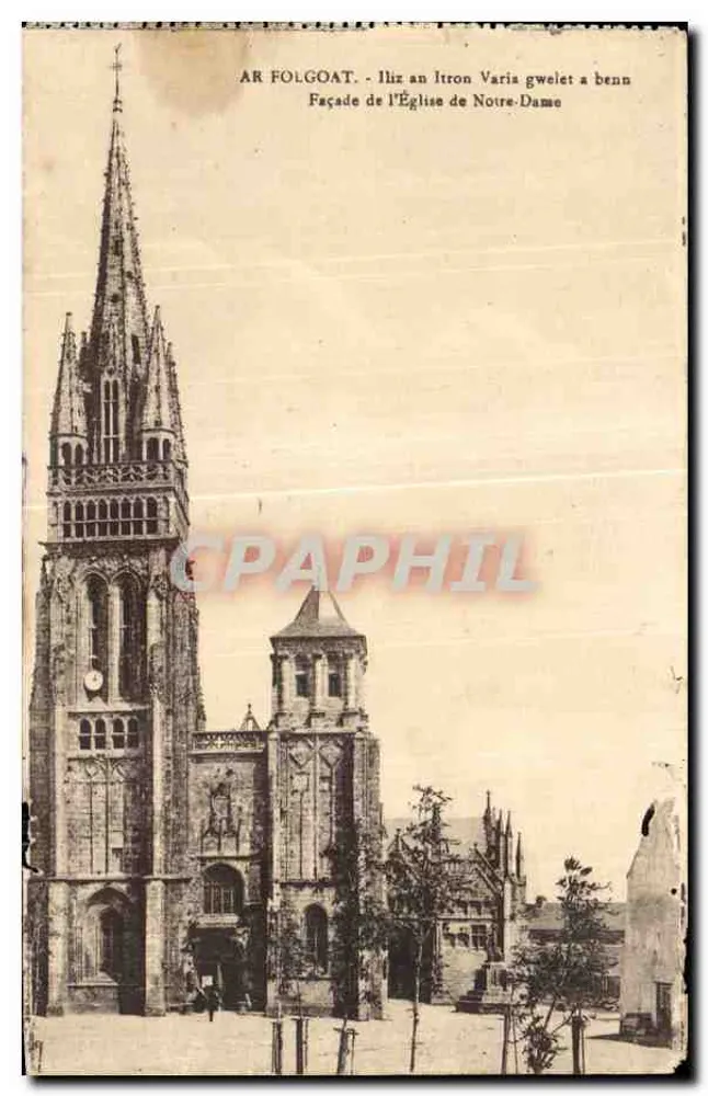 Ar Folgoat — Fassade der Kirche Notre-Dame - Vorderseite