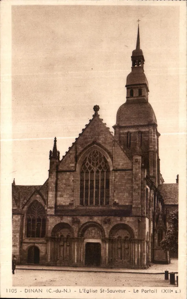 Dinan (C.-du-N.) - Die Kirche St-Sauveur - Der Portal (12. Jahrhundert) - Vorderseite