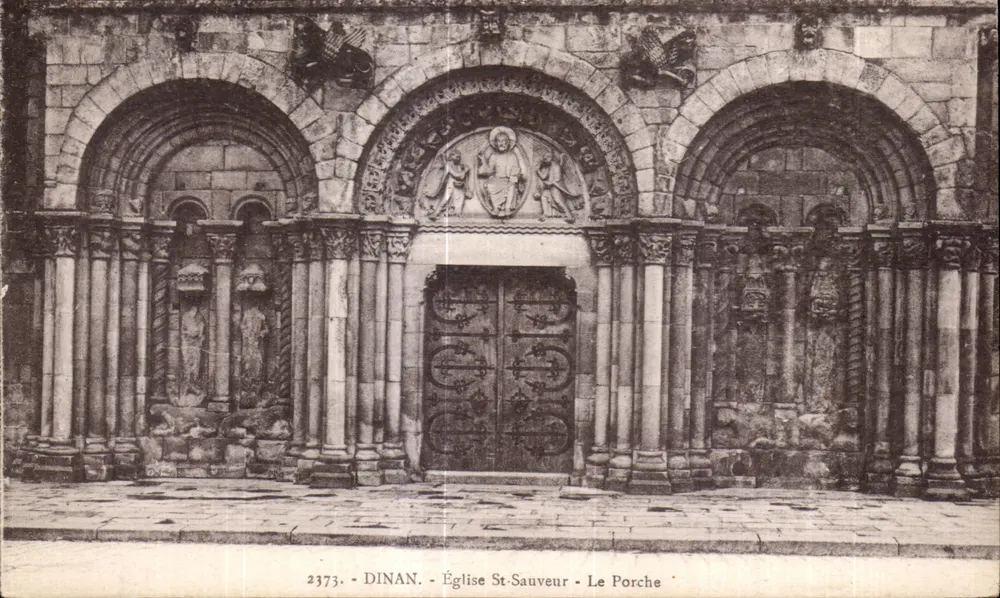 Dinan - Kirche St-Sauveur - Der Portalbereich - Vorderseite