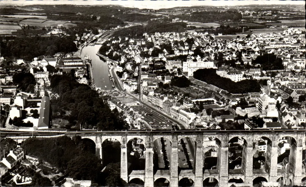 Morlaix (Finistère) — Vista geral aérea — Combier Imprensa & Fotógrafo - Frente