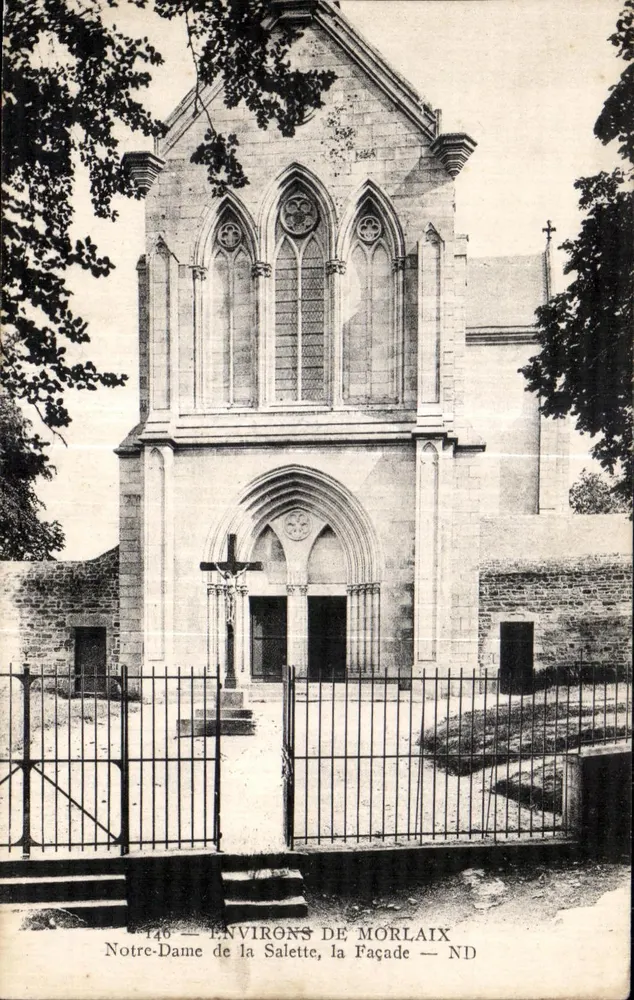 Notre-Dame de la Salette, die Fassade — Umgebung von Morlaix - Vorderseite