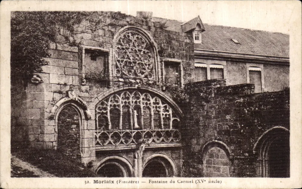 Morlaix (Finistère) — Fonte do Carmel (século XV) - Frente