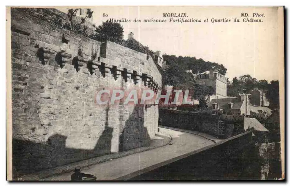 Morlaix. Mauern der alten Befestigungen und Schlossviertel — ND. Foto. - Vorderseite