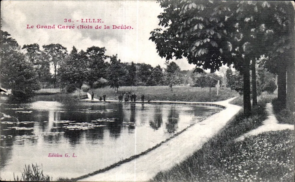 Le Grand Carré (Bois de la Deûle) — étang avec nénuphars et promeneurs — Édition G. L. - Vorderseite