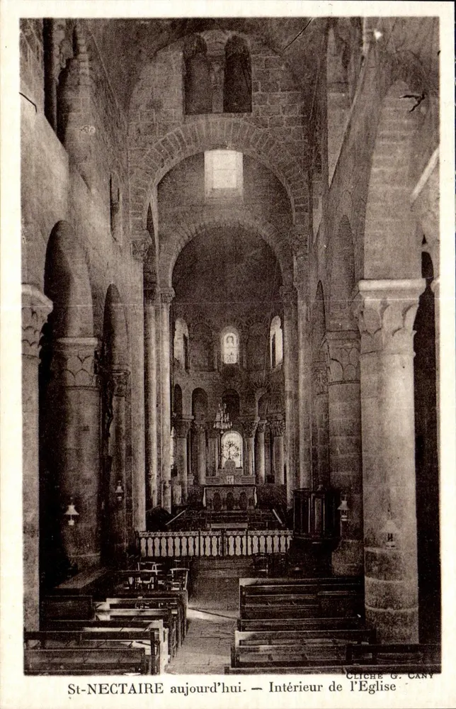 St-Nectaire — Innenansicht der Kirche — Cliché G. CANY - Vorderseite