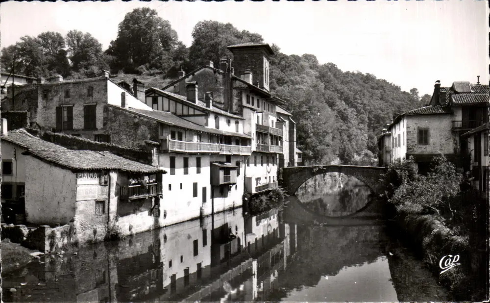 St-Jean-Pied-de-Port — Maisons Basques sur la Nive et le Pont d'Espagne — Cie des Arts Photométriques, Paris - Vorderseite