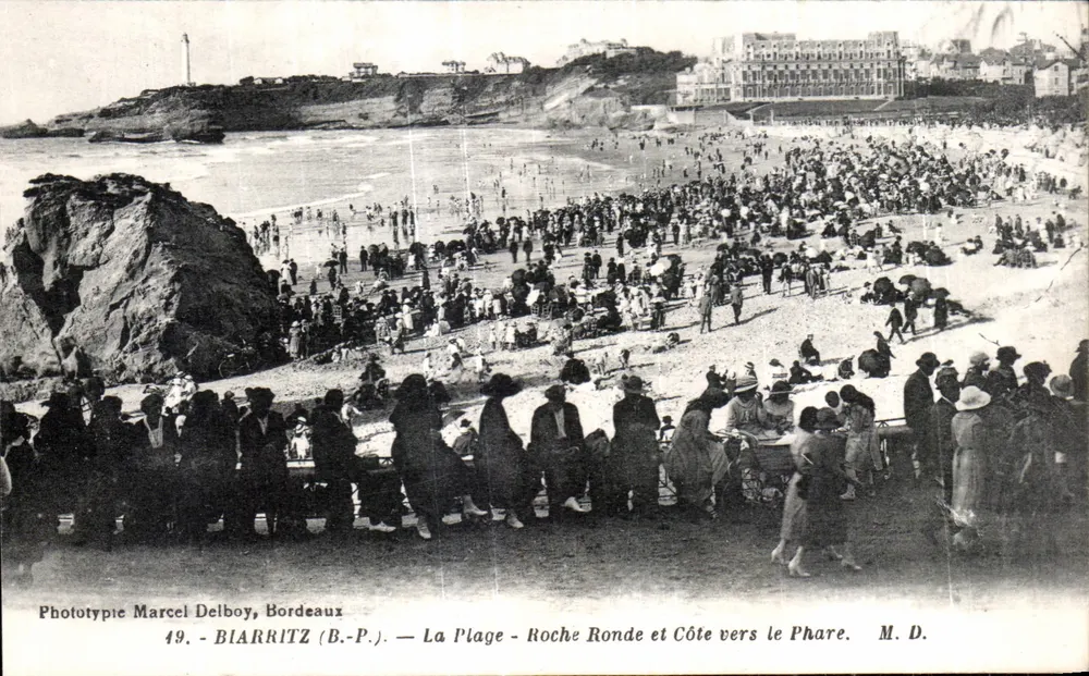 Biarritz (B.-P.) — Die Strände - Roche Ronde und Küste zum Leuchtturm — Phototypie Marcel Delboy, Bordeaux, n°49 - Vorderseite