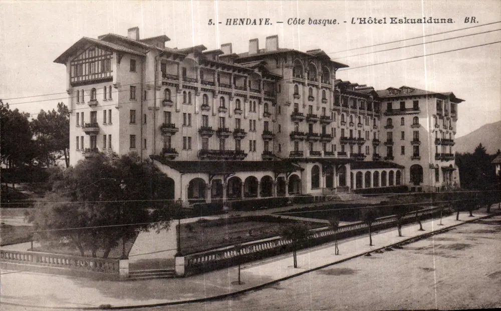 Hendaye - Costa Basca - O Hotel Eskualduna. BR. - Frente
