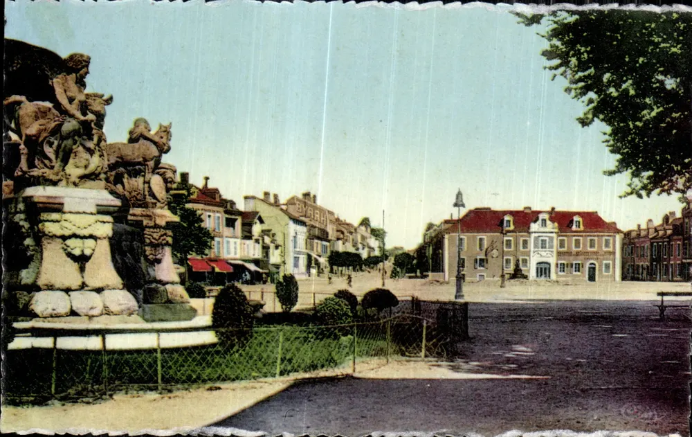 Praça Marcadieu — Tardes (Htes-Pyr.) — editor desconhecido, número de série não visível - Frente