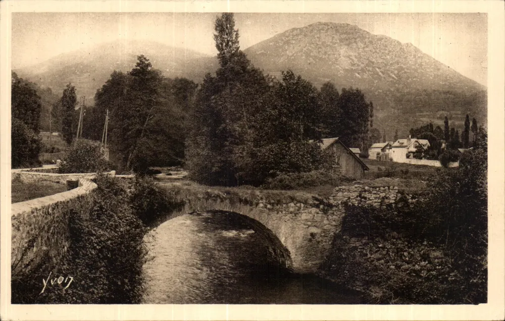 Argelès-Gazost (Hautes-Pyrénées) — Der alte Brücke — Verlag Yvoz, Nr. 7 - Vorderseite